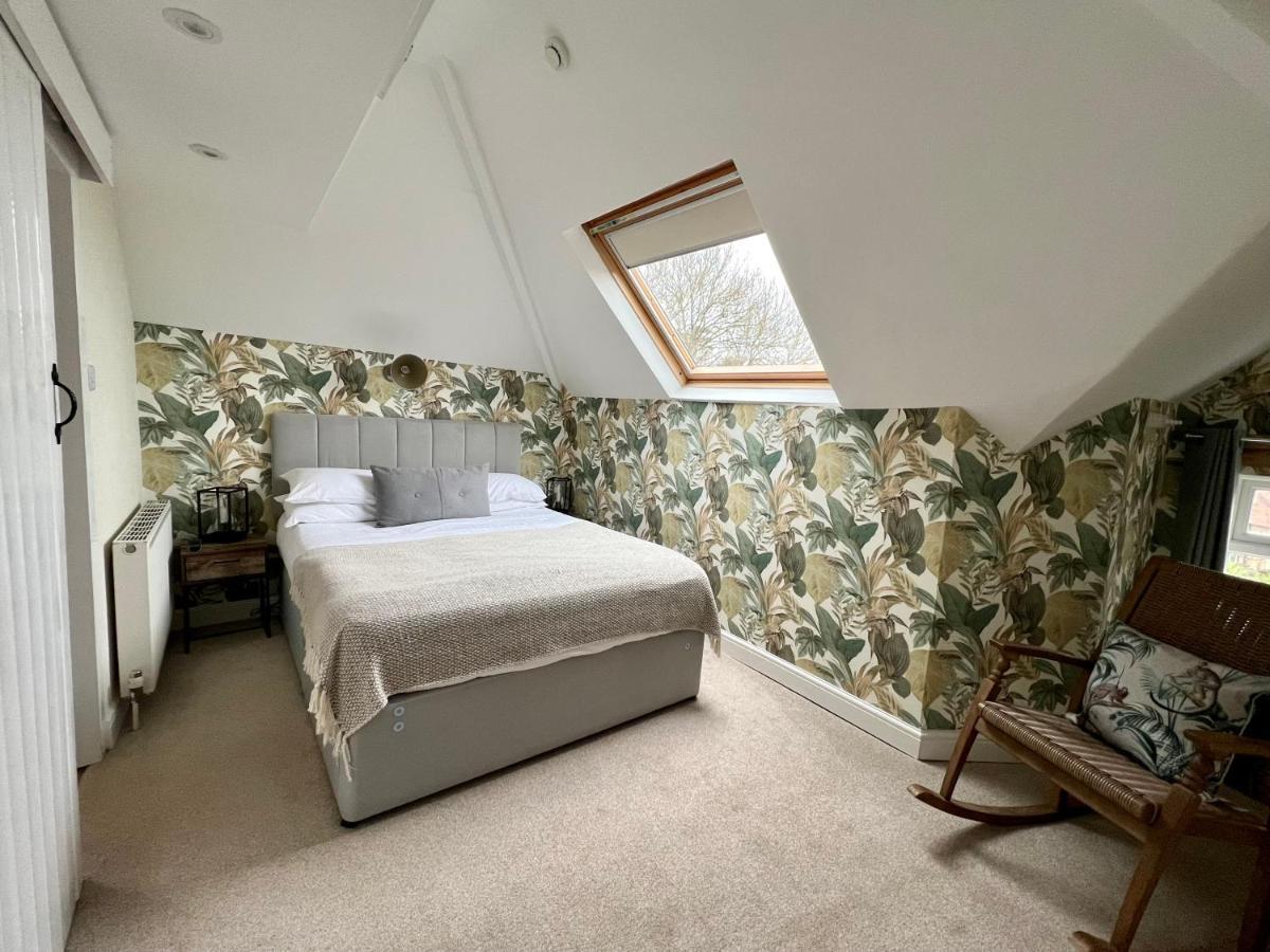 Bed and breakfast The Charterhouse 4*